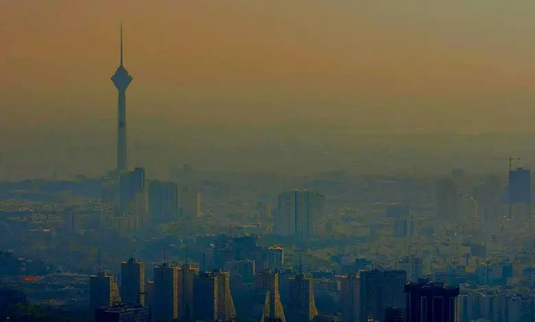 آیا مدارس و ادارات تهران شنبه تعطیل می‌شوند؟ تازه‌ترین اخبار آلودگی هوا