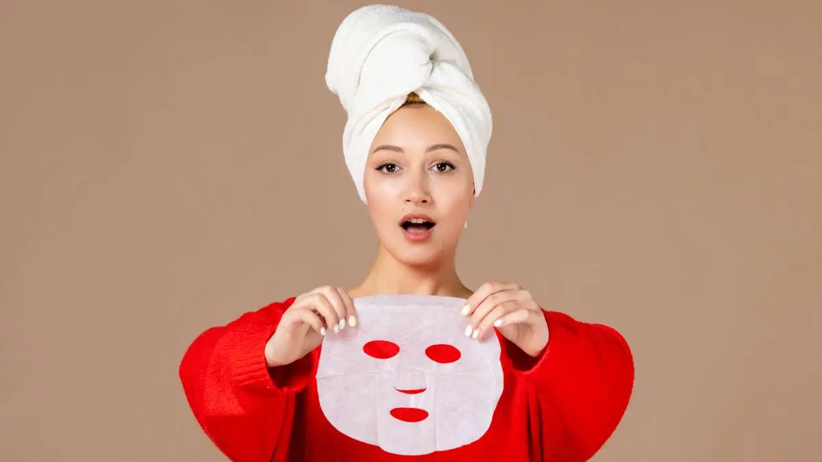 بعد از استفاده از ماسک ورقه‌ای صورت را بشوییم یا نه